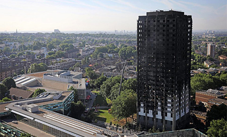 Suspenden servicio de metro bajo la torre Grenfell por peligro de un derrumbe